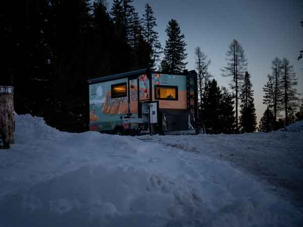 Wintercampen bei Minusgraden mit dem Sportwohnwagen von Wanderkuss