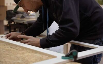 Geölte Sichtkanten versrprühen Gemütlichkeit im Sportwohnwagen